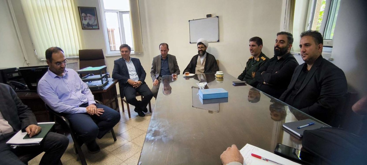 تقدیر نماینده مجلس شورای اسلامی از تلاشهای انجام شده در طرح ملی آبخیز تا جالیز تقدیر نماینده مجلس شورای اسلامی از تلاشهای انجام شده در طرح ملی آبخیز تا جالیز